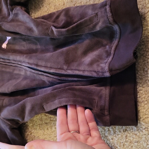 2 PC Puma outfit - Picture 6 of 15